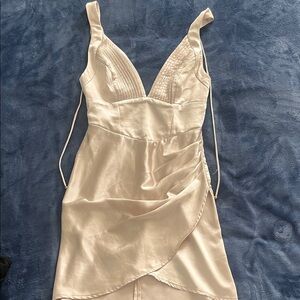 Selfie Leslie Cream Maxi Dress